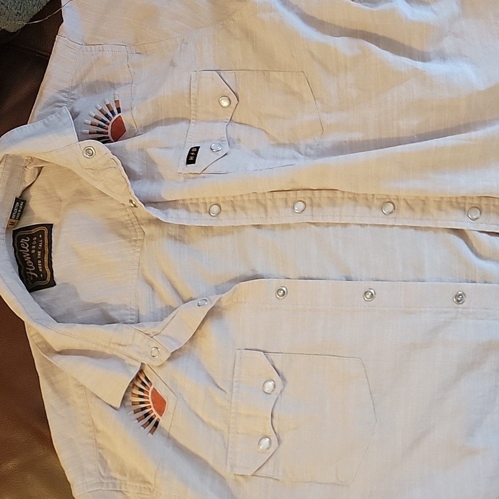 Howler Brothers medium short sleeve snap